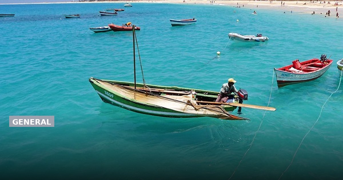 España vs Cabo Verde, Honest Comparison for Your Next Vacation